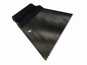 SZPACHELKA DO KLEJU ZĘBATA 3MM ZĘBY TRÓJKĄTNE 0517 KUBALA