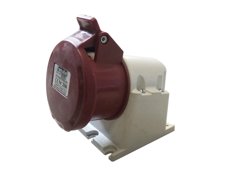 GNIAZDO N/T 16A 5P IP-44 B.1036
